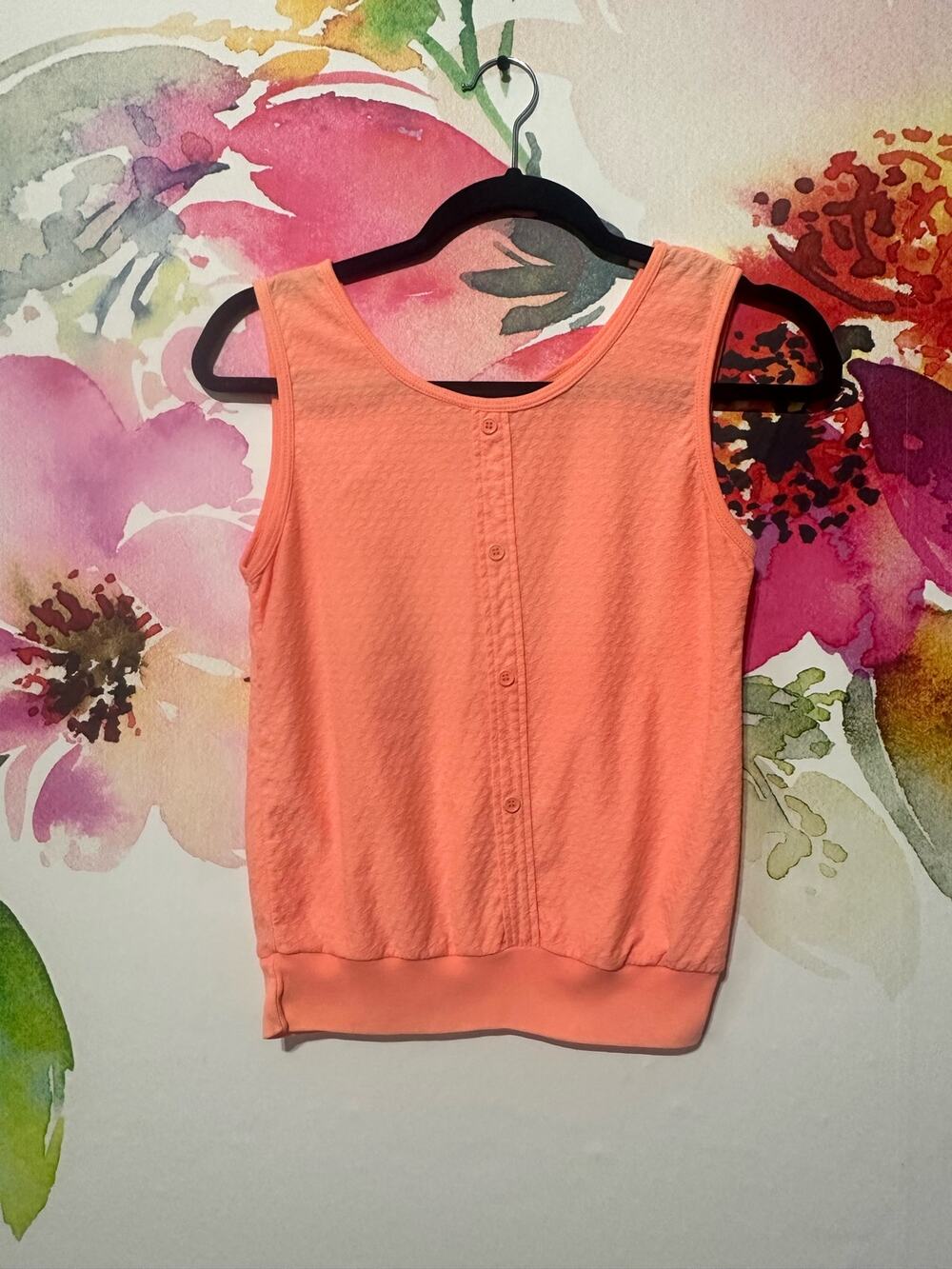 Jade Elephant - Peach Sleeveless Shirt - Size M